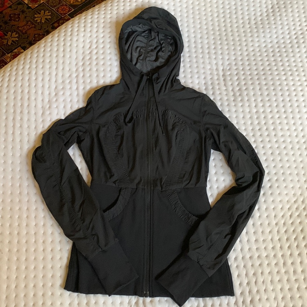 Lululemon Black & Grey Reversible Jacket - Picture 8 of 10
